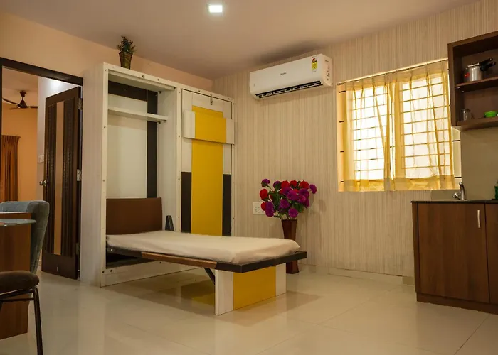 Deluxe One-Bedroom Apartment