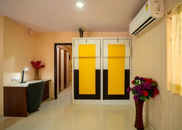 Deluxe One-Bedroom Apartment